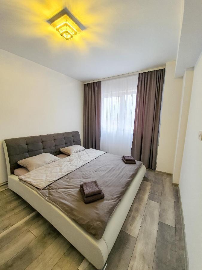 Central.Deluxe.Apartament.Nagyvárad Kültér fotó