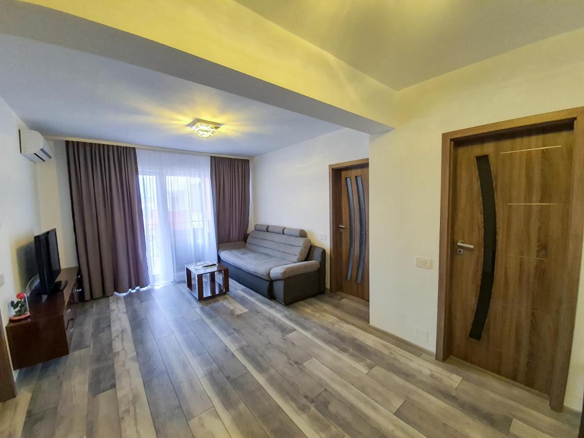 Central.Deluxe.Apartament.Nagyvárad Kültér fotó
