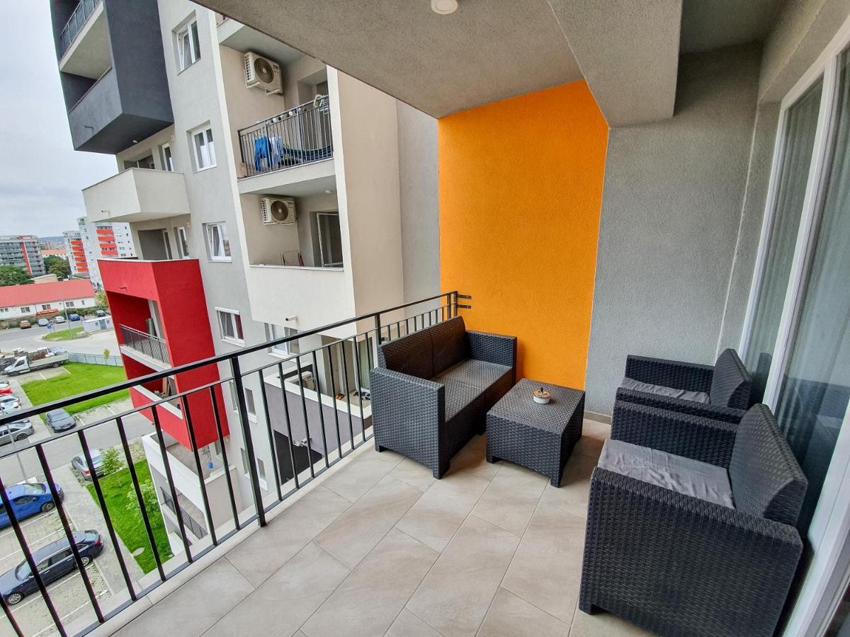 Central.Deluxe.Apartament.Nagyvárad Kültér fotó
