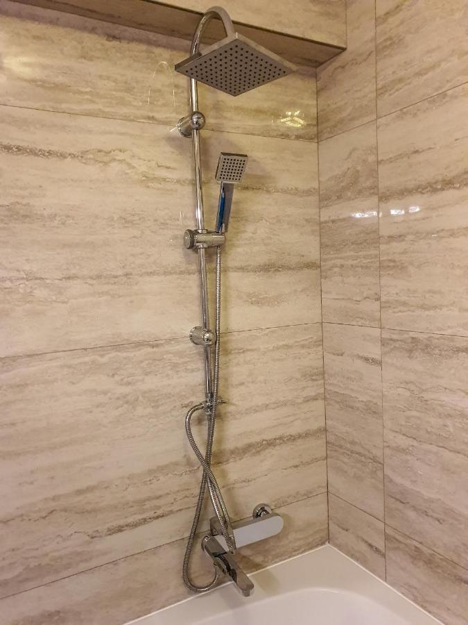 Central.Deluxe.Apartament.Nagyvárad Kültér fotó